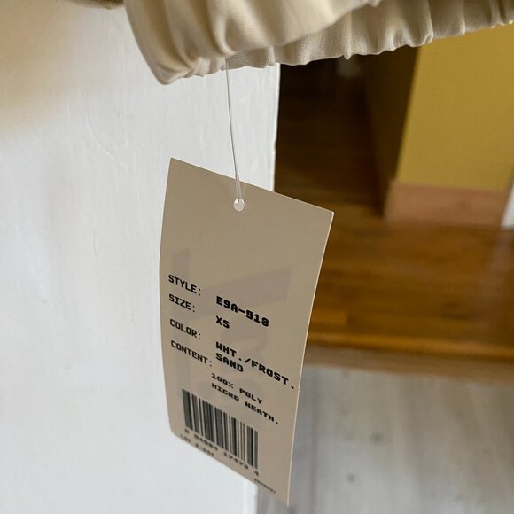 TAIL Activewear Beige Floral Zip Jacket (XS) + Matching Skirt (6) - NEW with Tag - Picture 3 of 4